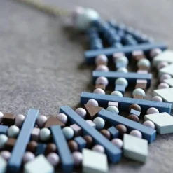 ARTEMIO - 40 perles en bois triangles 20 x 17 mm