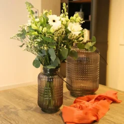 CHEMIN DE CAMPAGNE - Vase "cubes" avec anse métallique - gris foncé pm