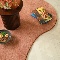 DÉCOWEB - Tapis contemporain de forme organique - influence - rose corail - 160 x 240 cm