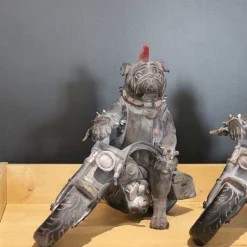 DRIMMER - Statuette animal motard en polyrésine chien