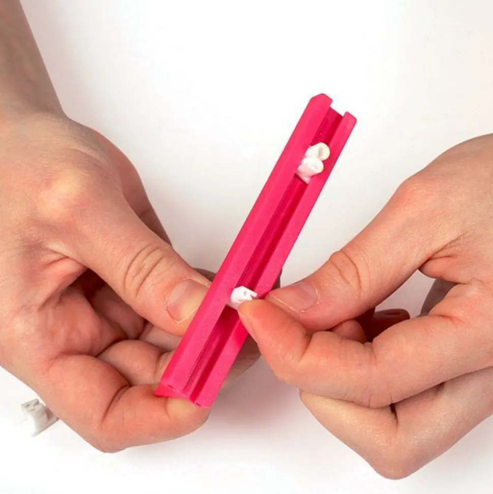 GRAINE CRÉATIVE - Réglette tampon alphabet pour pâte polymère