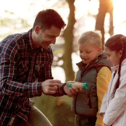 HAPE TOYS - Lampe de poche manuelle