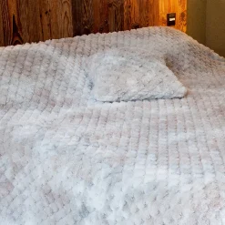 LINDER - Linder - jeté de lit imitation fourrure avec relief géométrique