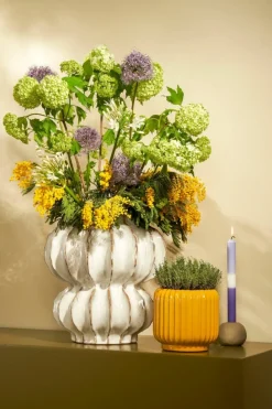 MICA DECORATIONS - Mica decorations - vase en céramique blanc cassé h35