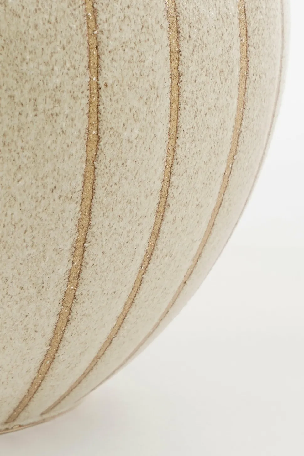 MICA DECORATIONS - Mica decorations - vase en céramique crème h52