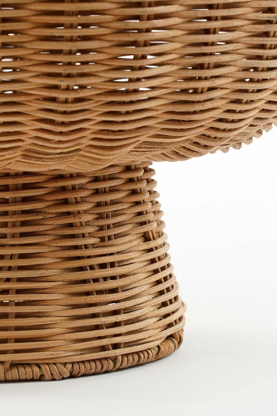 MICA DECORATIONS - Mica decorations - vase en rotin marron h42