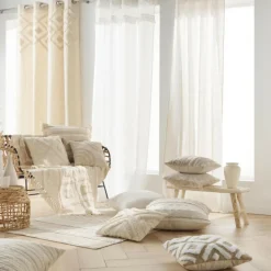 PARIS PRIX - Coussin déco tufté à pompons 