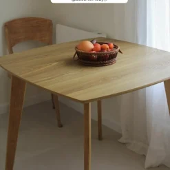 RENDEZ-VOUS DÉCO - Julio - table carrée 4 personnes en bois clair naturel 90 cm